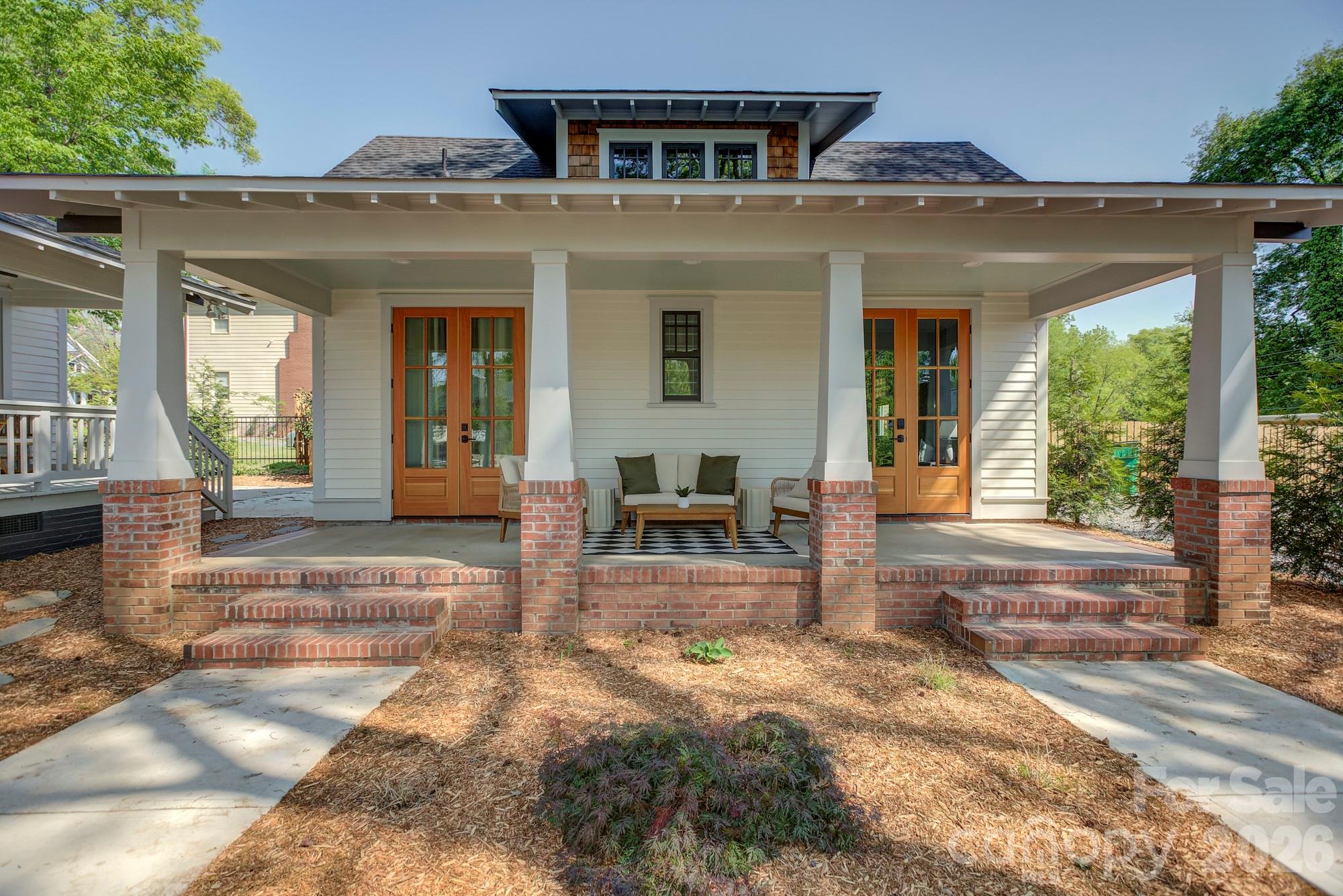 429 West Park Avenue Property Photo 1