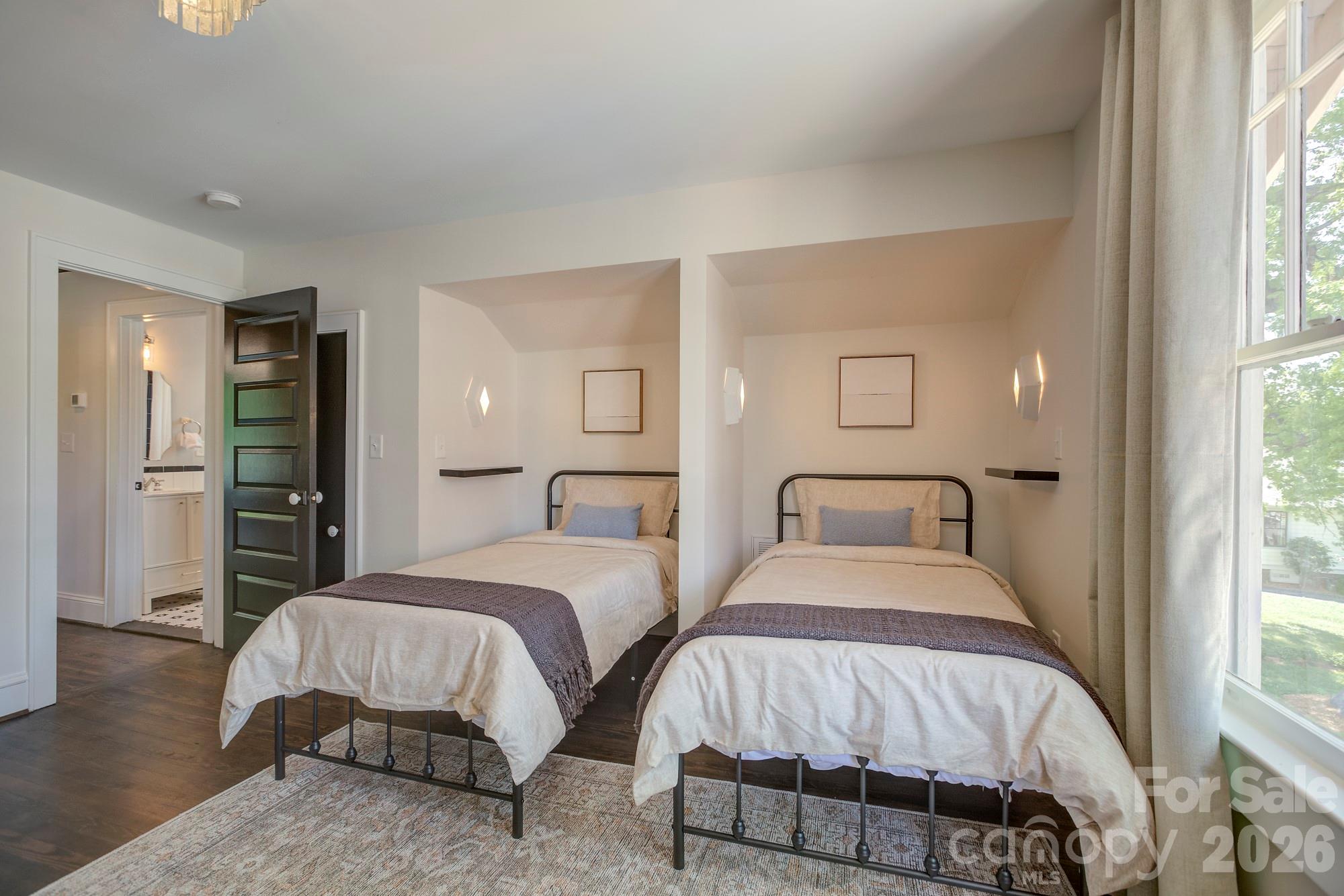 429 West Park Avenue Property Photo 29