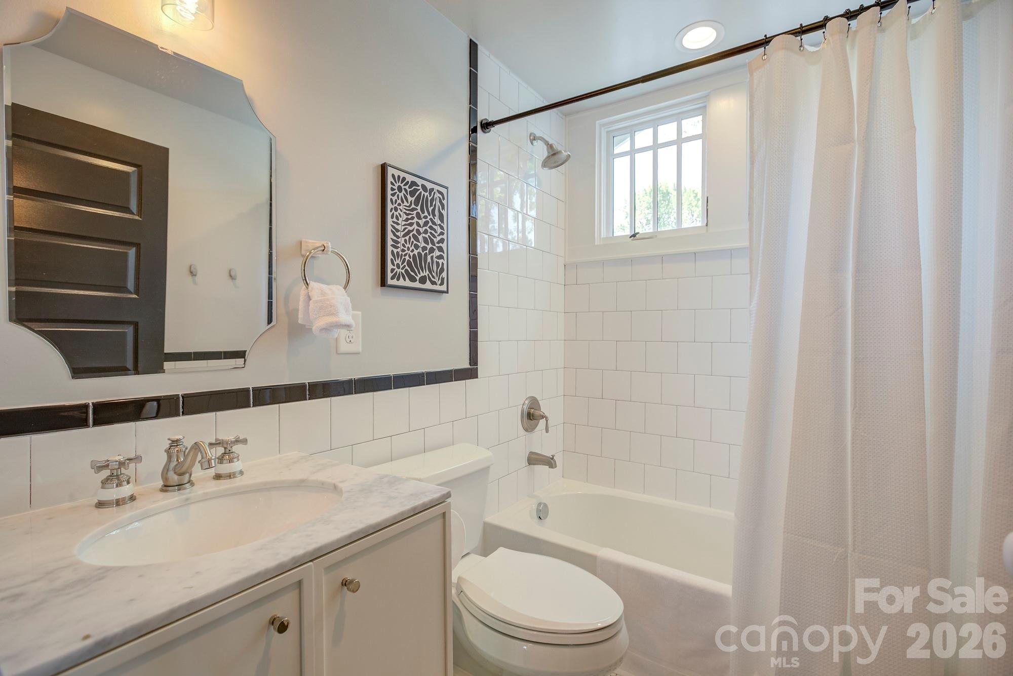 429 West Park Avenue Property Photo 30