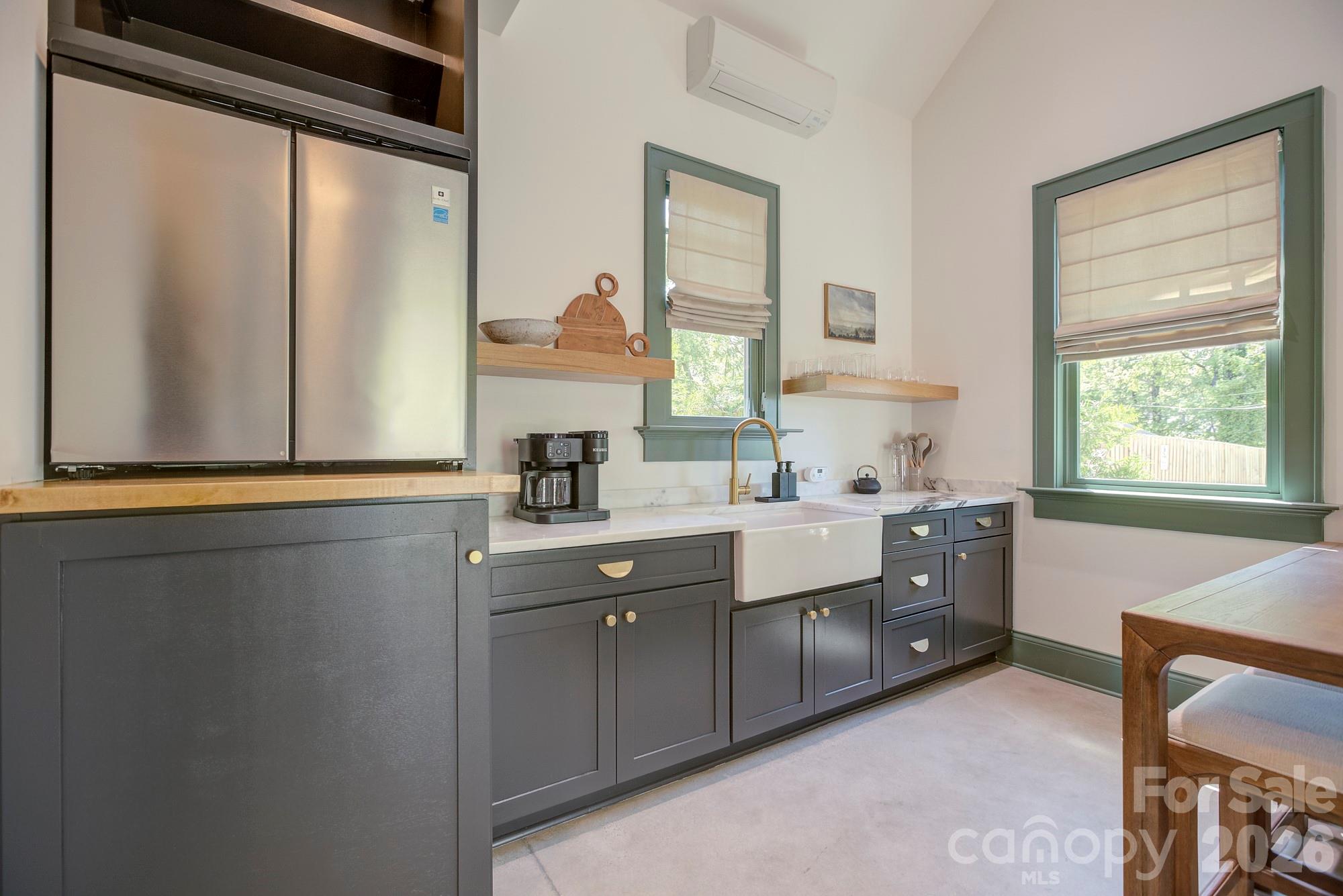 429 West Park Avenue Property Photo 36