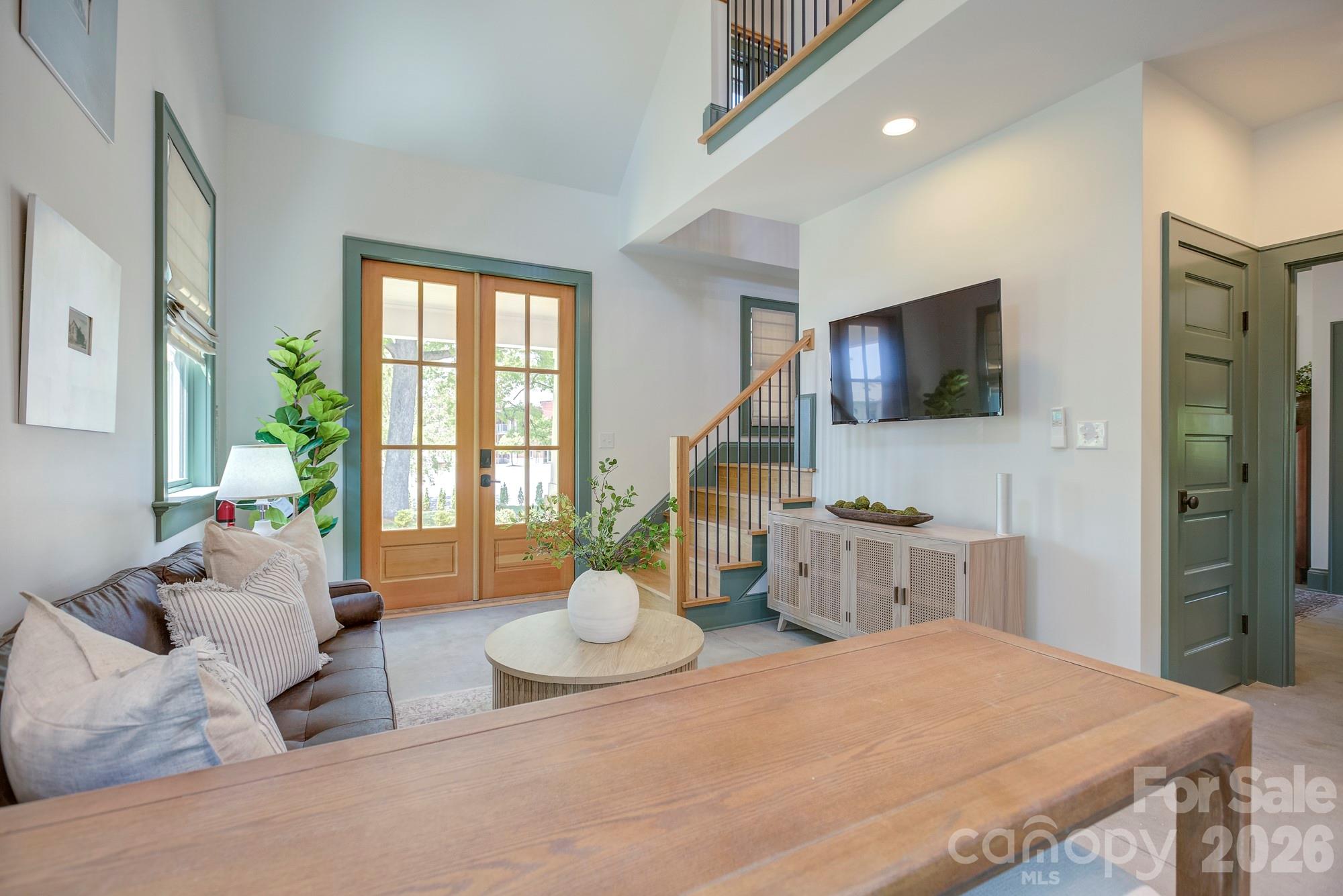 429 West Park Avenue Property Photo 37