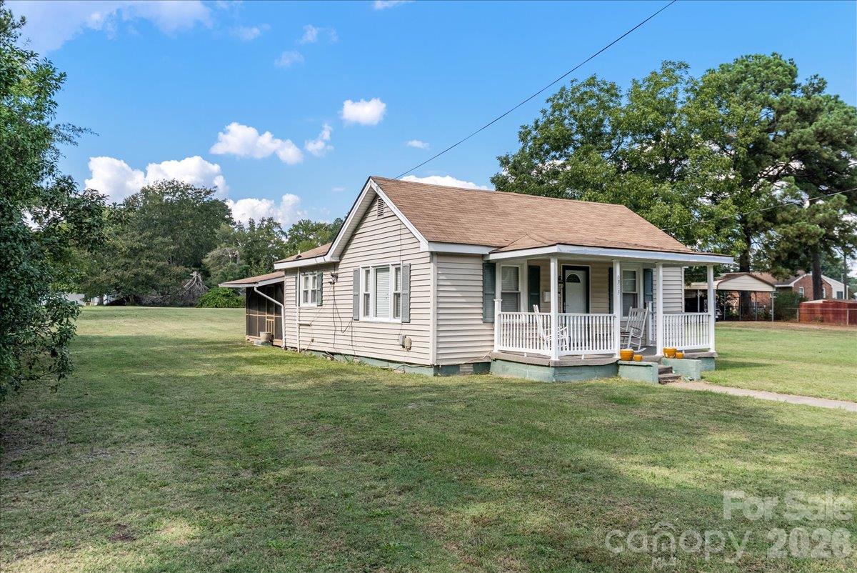 1313 Carolina Avenue Property Photo 4