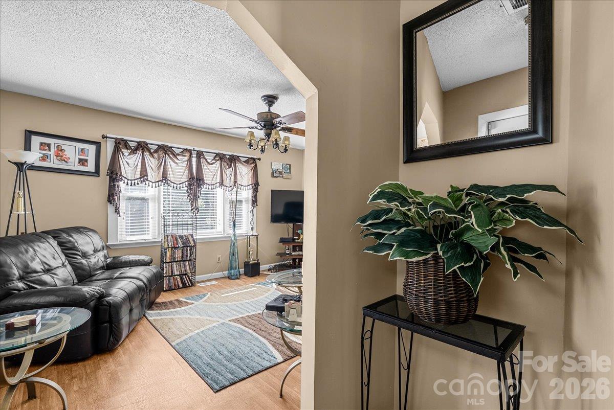 1313 Carolina Avenue Property Photo 8