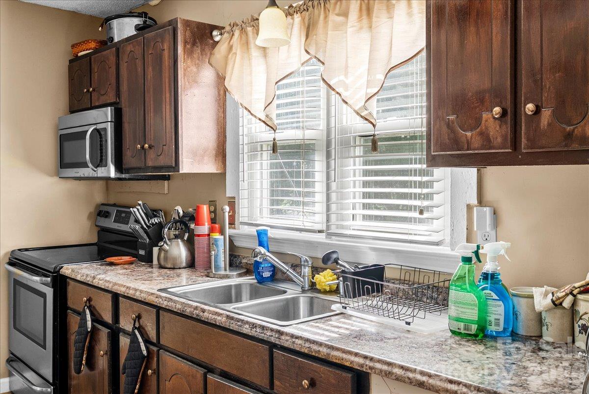 1313 Carolina Avenue Property Photo 11