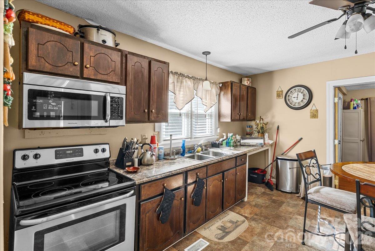 1313 Carolina Avenue Property Photo 12