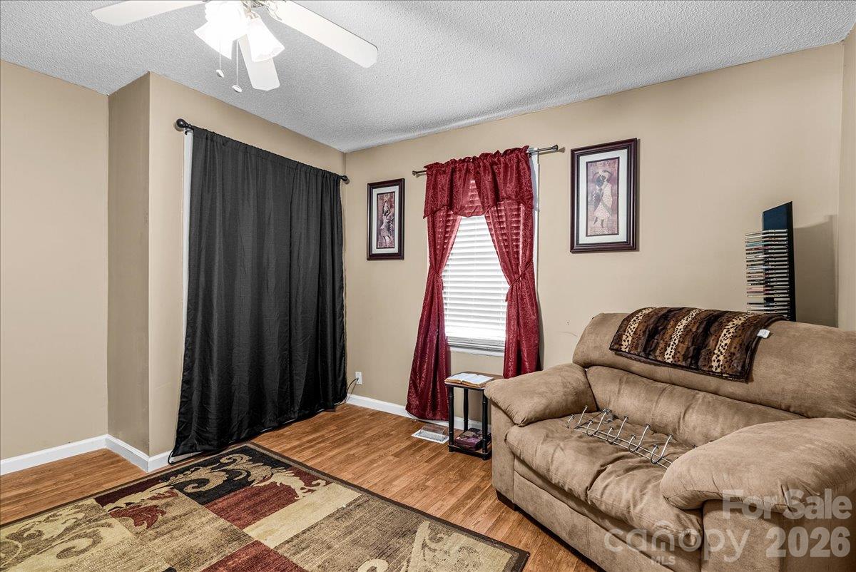 1313 Carolina Avenue Property Photo 15