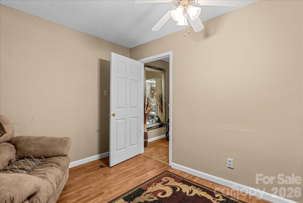 1313 Carolina Avenue Property Photo 16