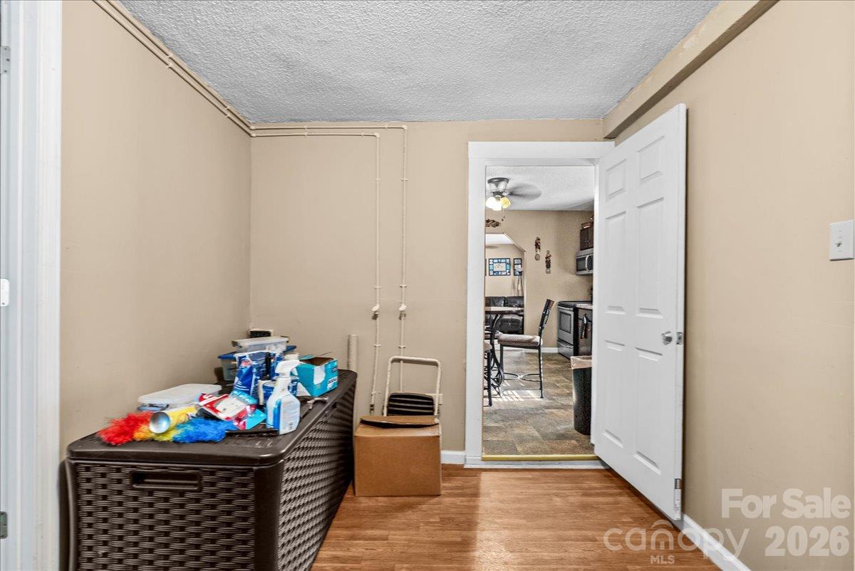1313 Carolina Avenue Property Photo 17