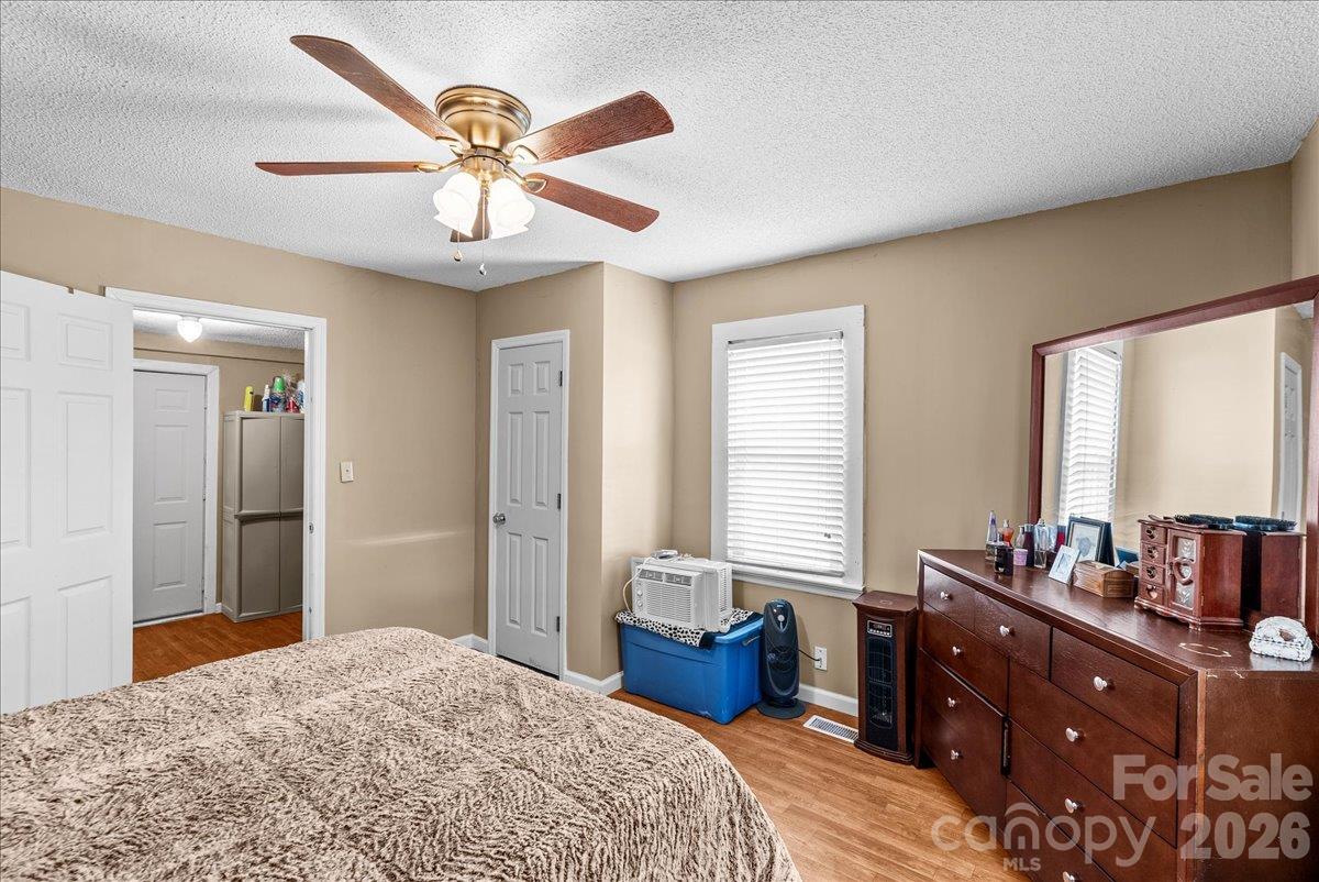 1313 Carolina Avenue Property Photo 21