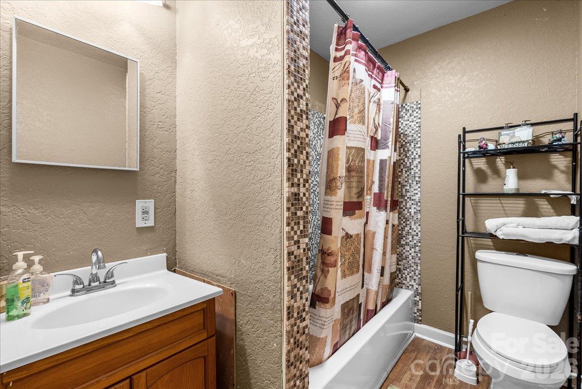 1313 Carolina Avenue Property Photo 23