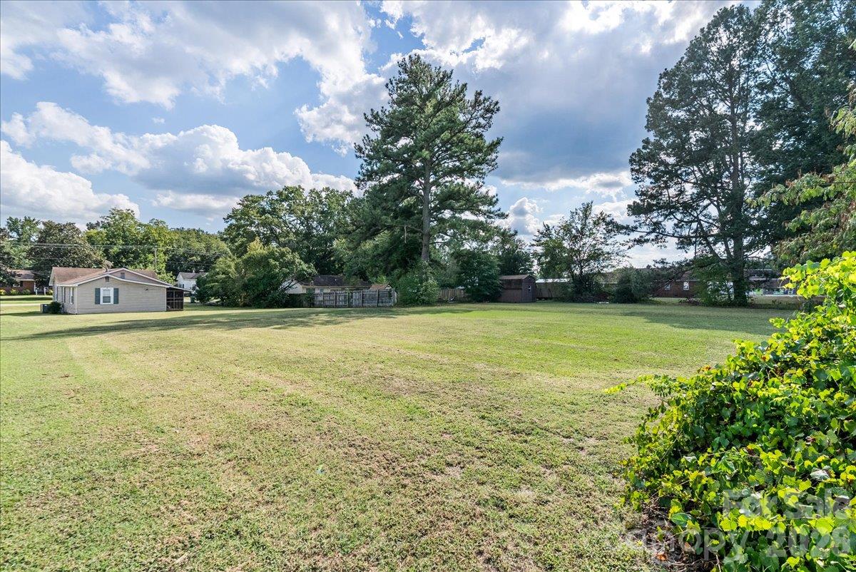 1313 Carolina Avenue Property Photo 26
