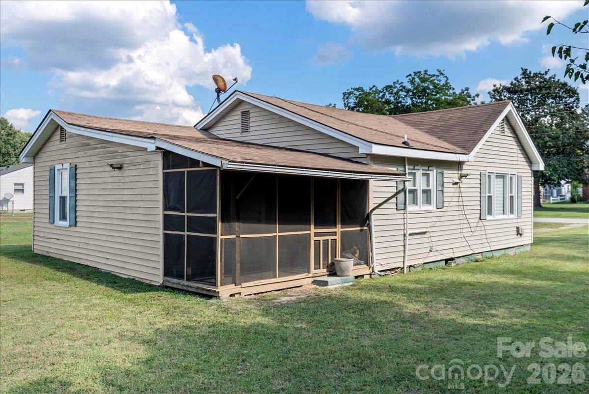 1313 Carolina Avenue Property Photo 28