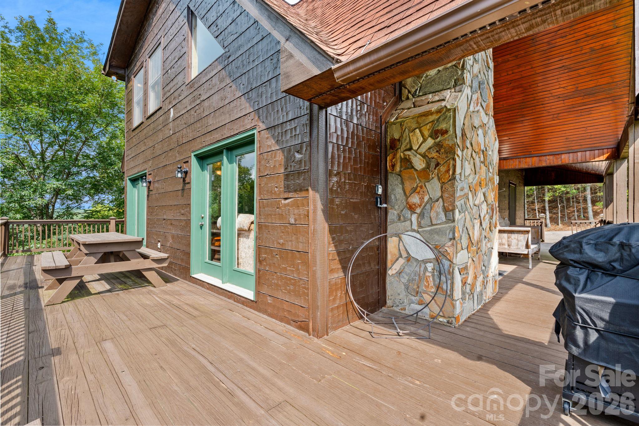 1003 Deerwood Road Property Photo 8