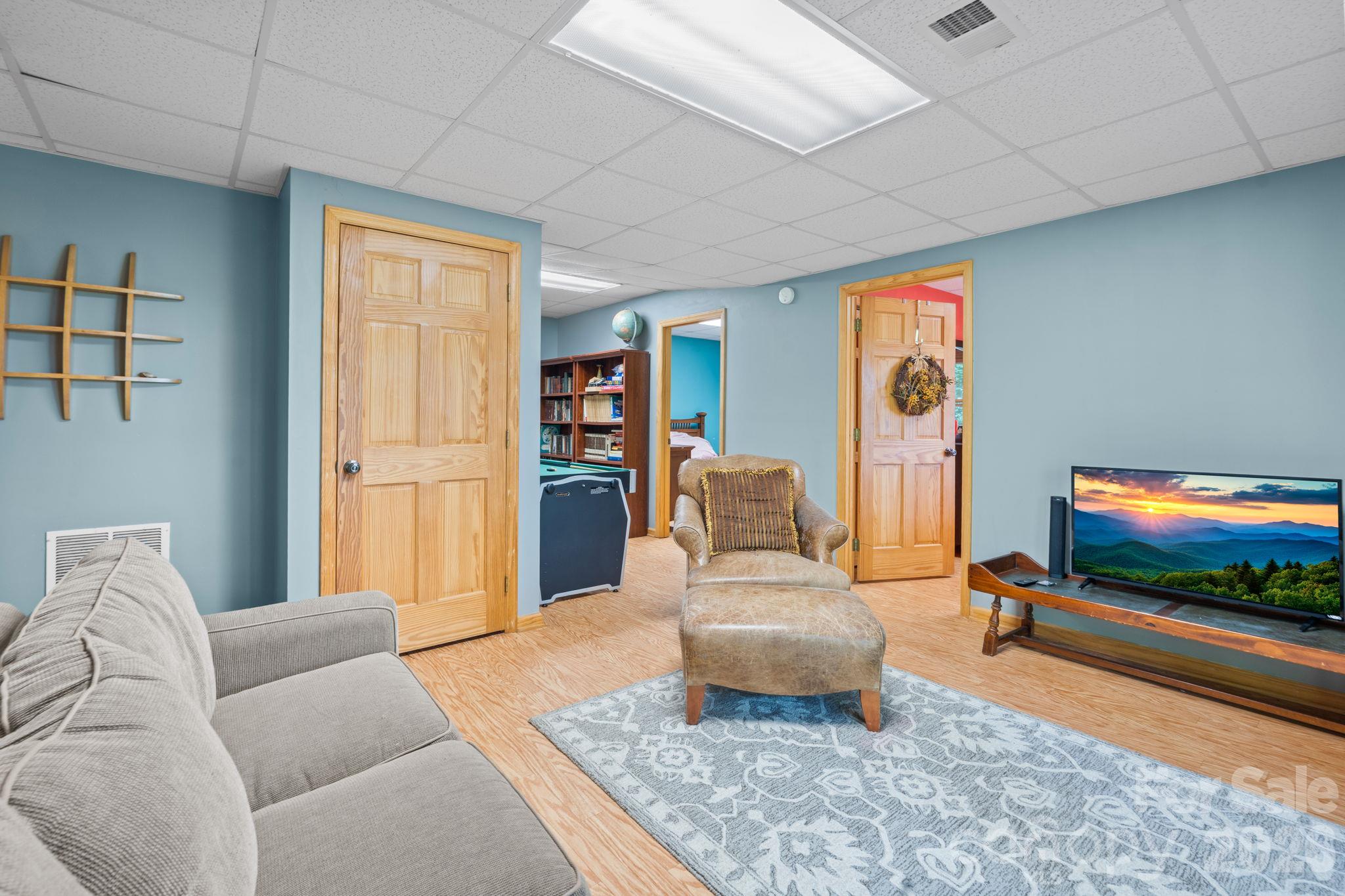 1003 Deerwood Road Property Photo 18