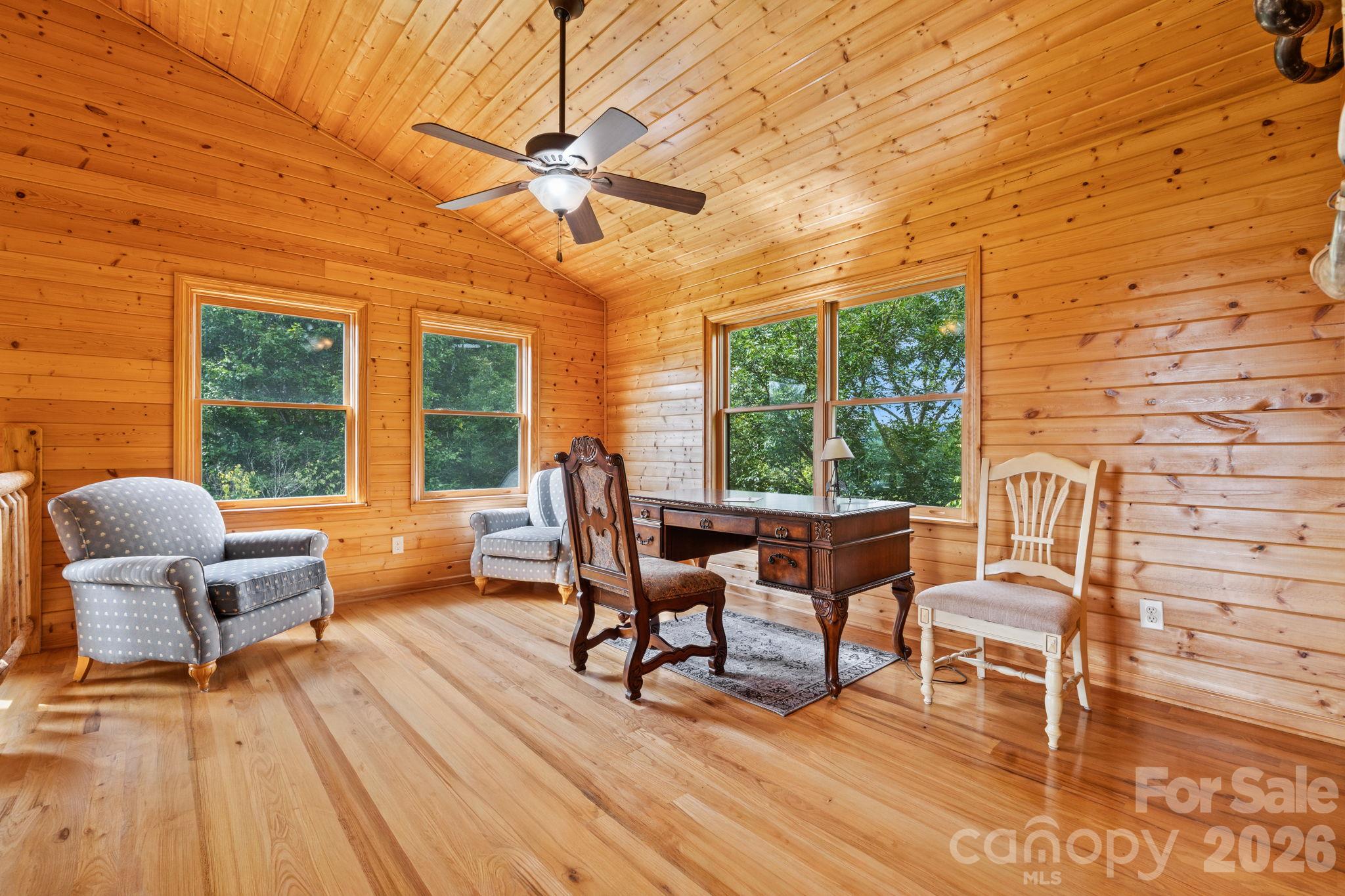 1003 Deerwood Road Property Photo 28