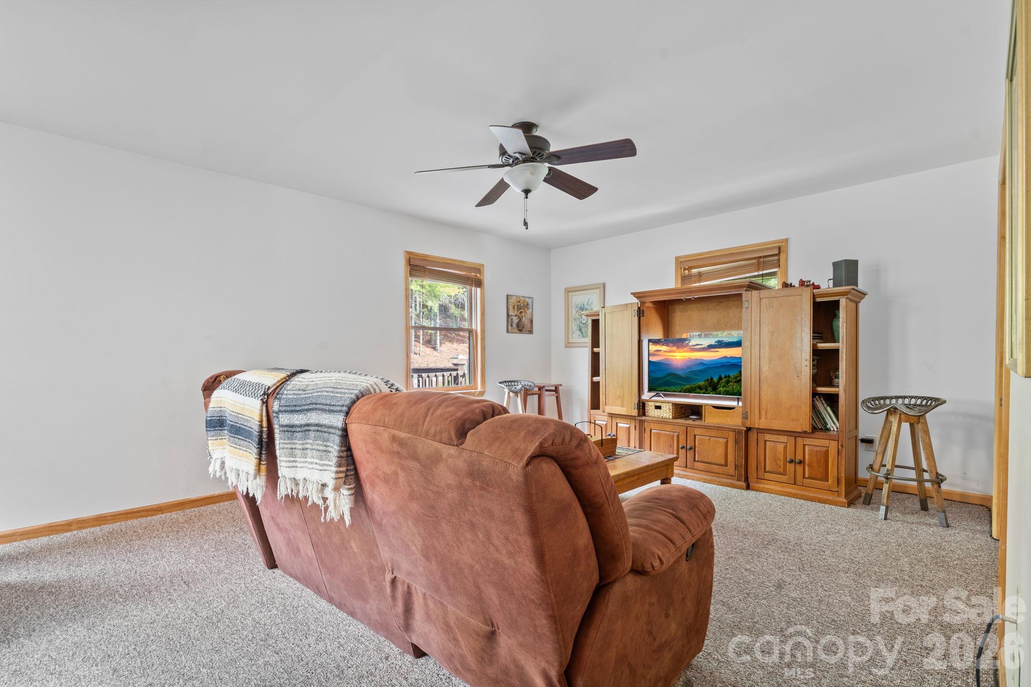 1003 Deerwood Road Property Photo 35