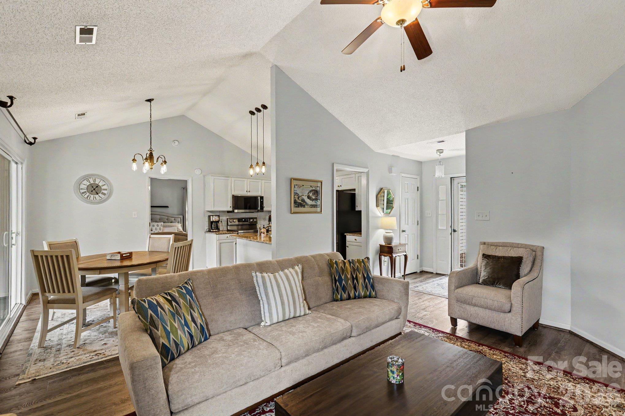 3203 Brookstone Trail Property Photo 9