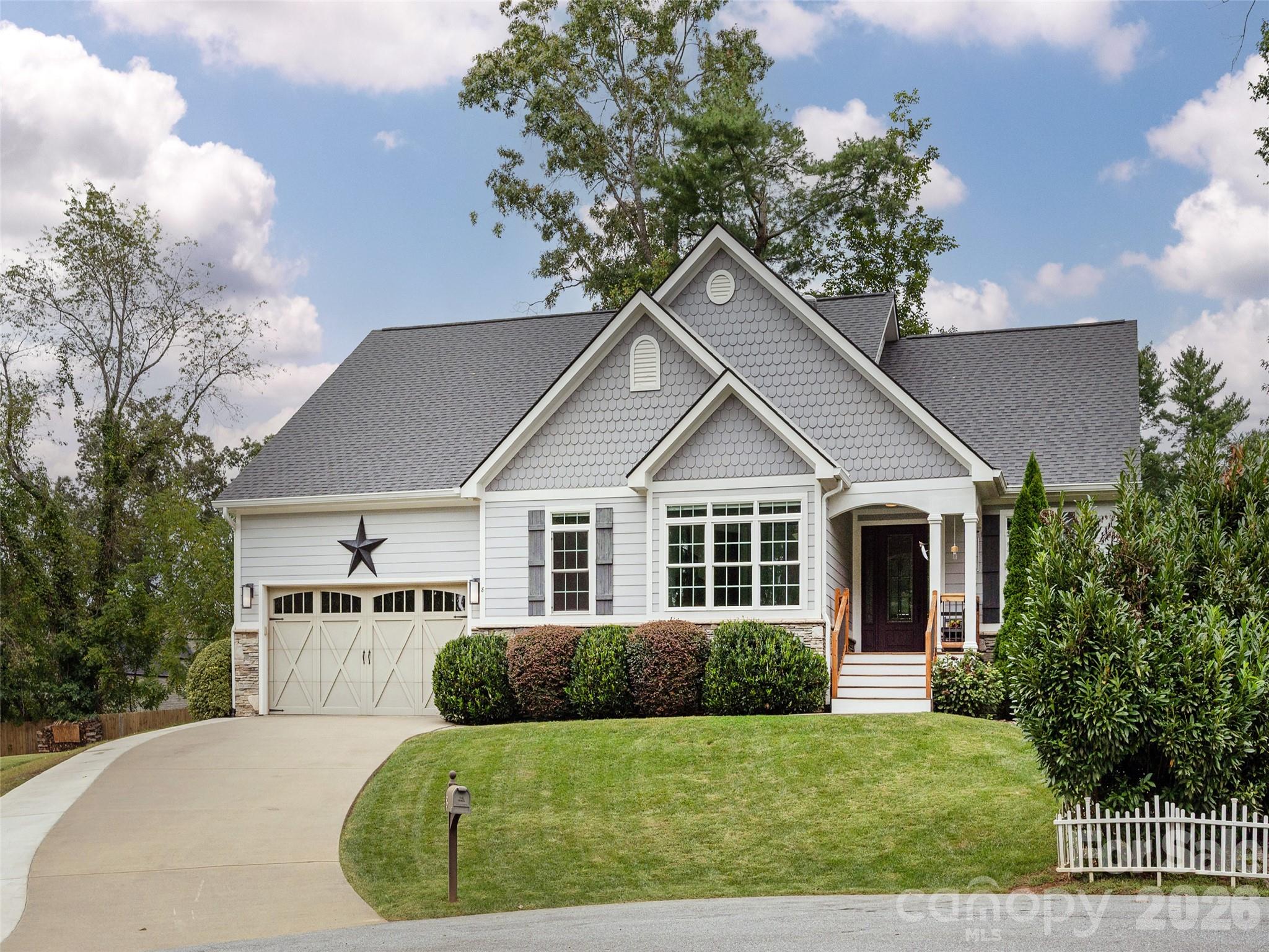 8 Broadmoor Drive Property Photo 1