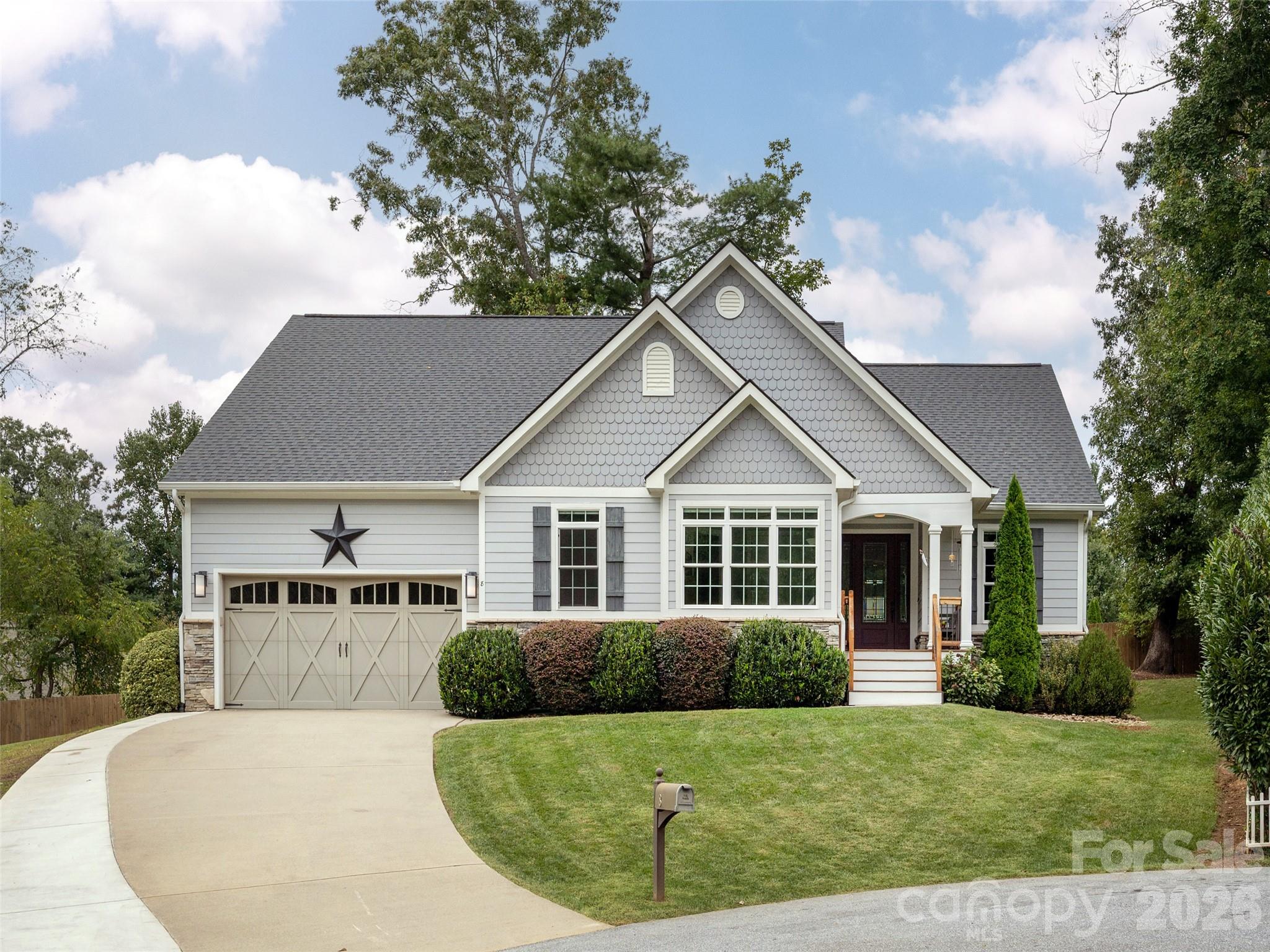8 Broadmoor Drive Property Photo 2