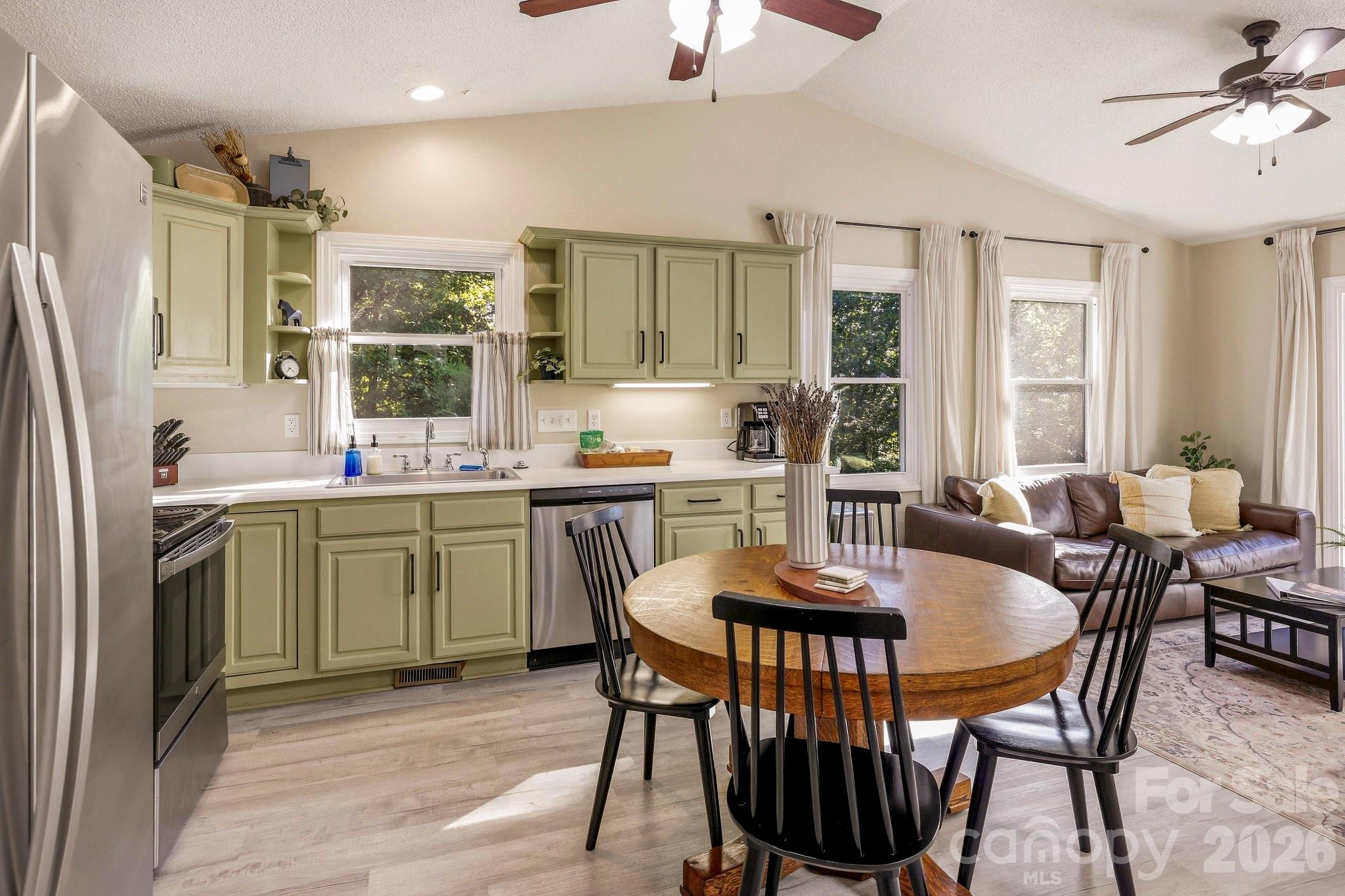 119 Celestial Way Property Photo 5