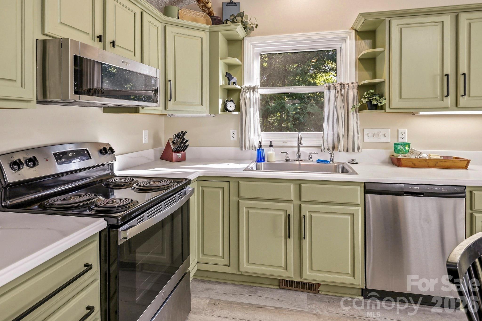 119 Celestial Way Property Photo 7