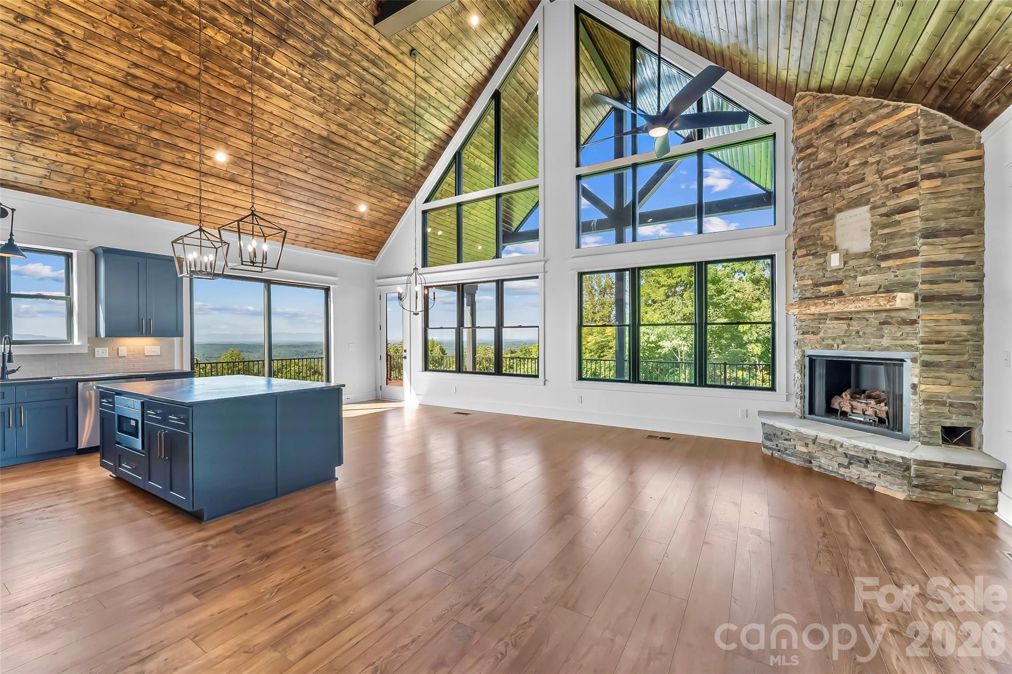 4898 Soaring Top Lane Property Photo 7