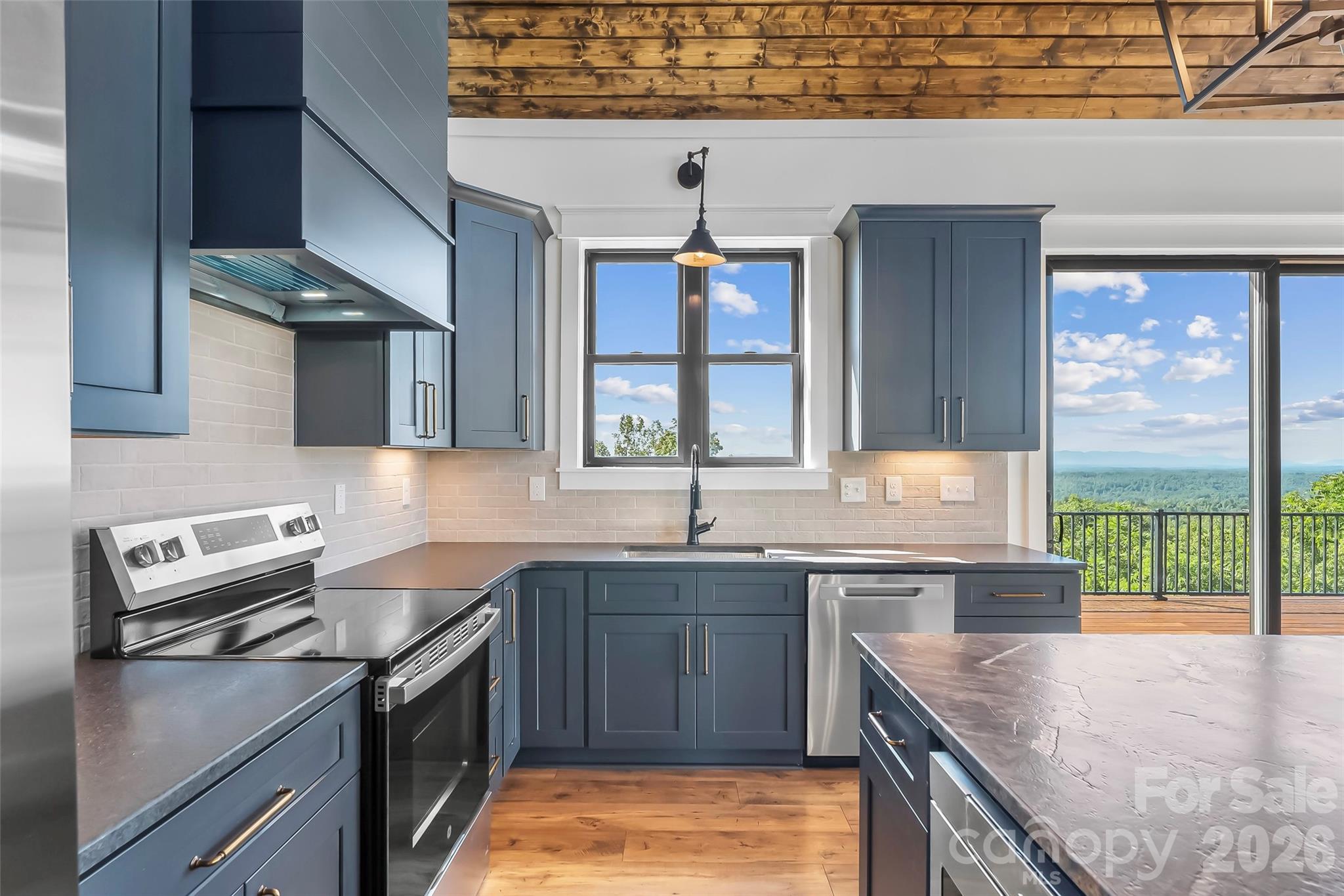 4898 Soaring Top Lane Property Photo 8