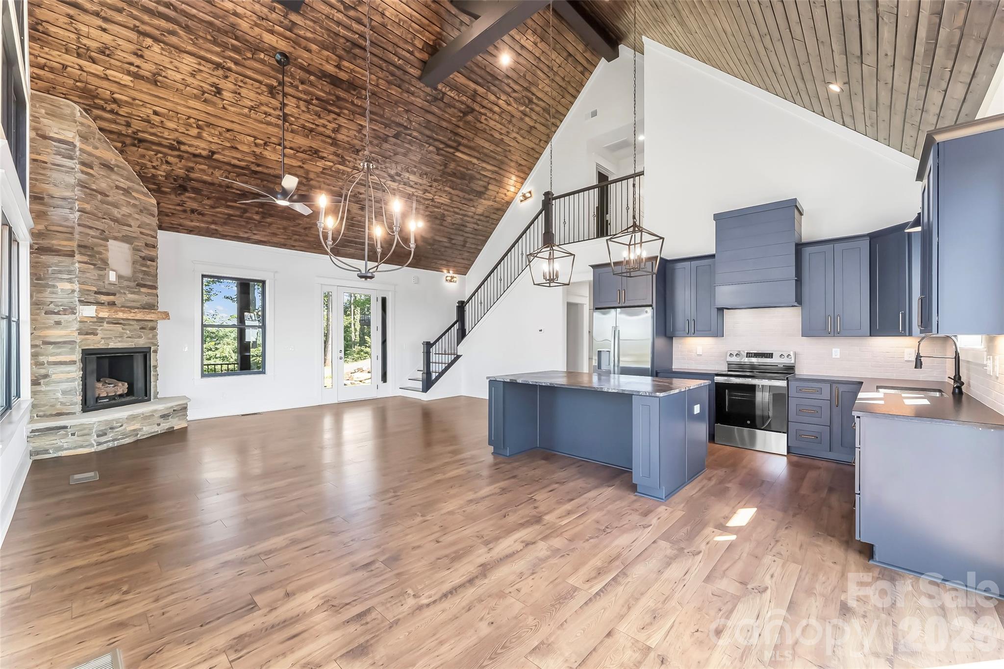 4898 Soaring Top Lane Property Photo 9