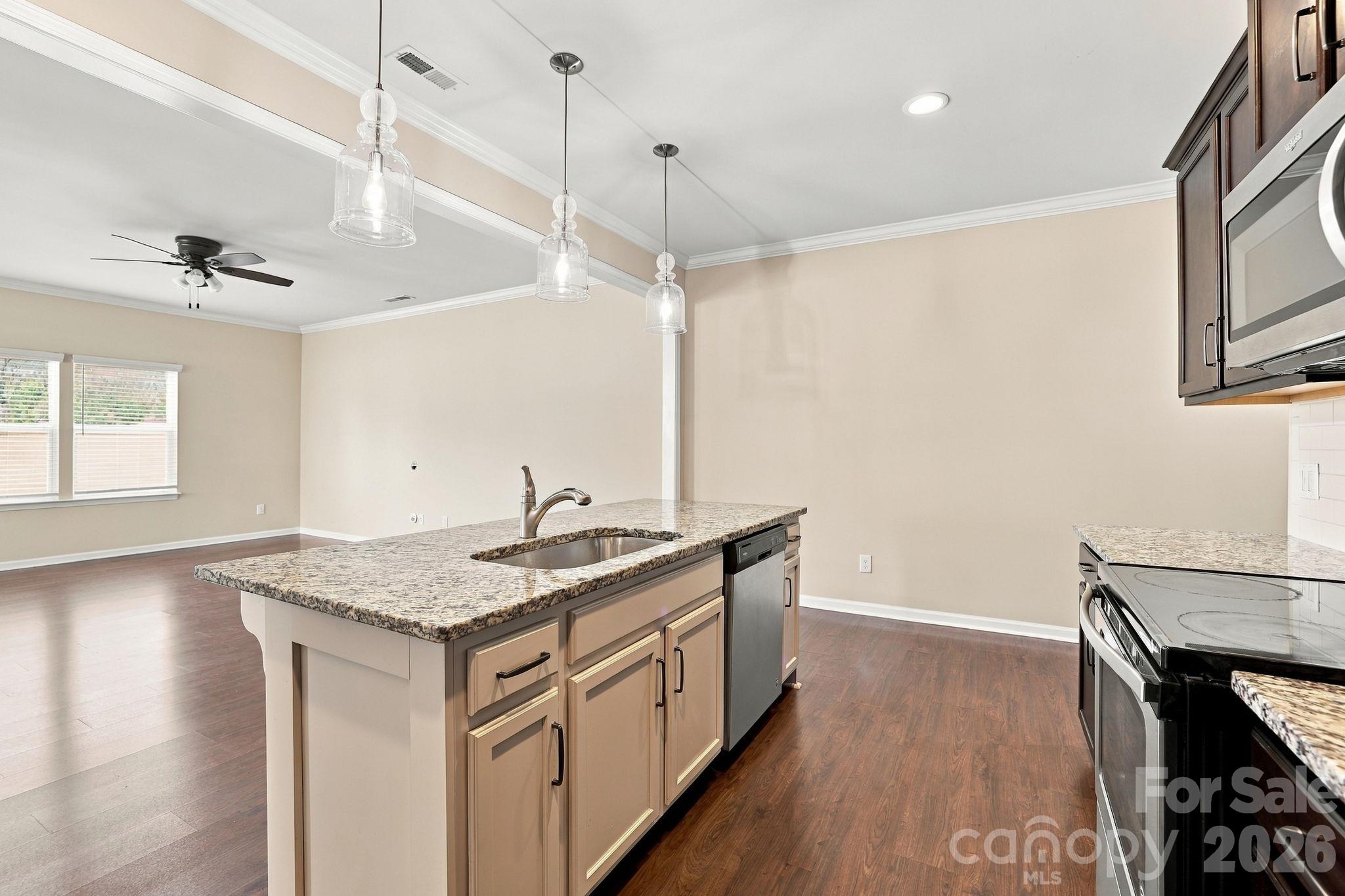447 Tayberry Lane Property Photo 7