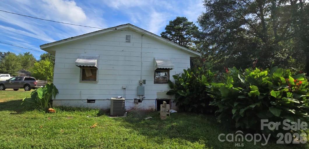 123 Shasta Lane Property Photo 3