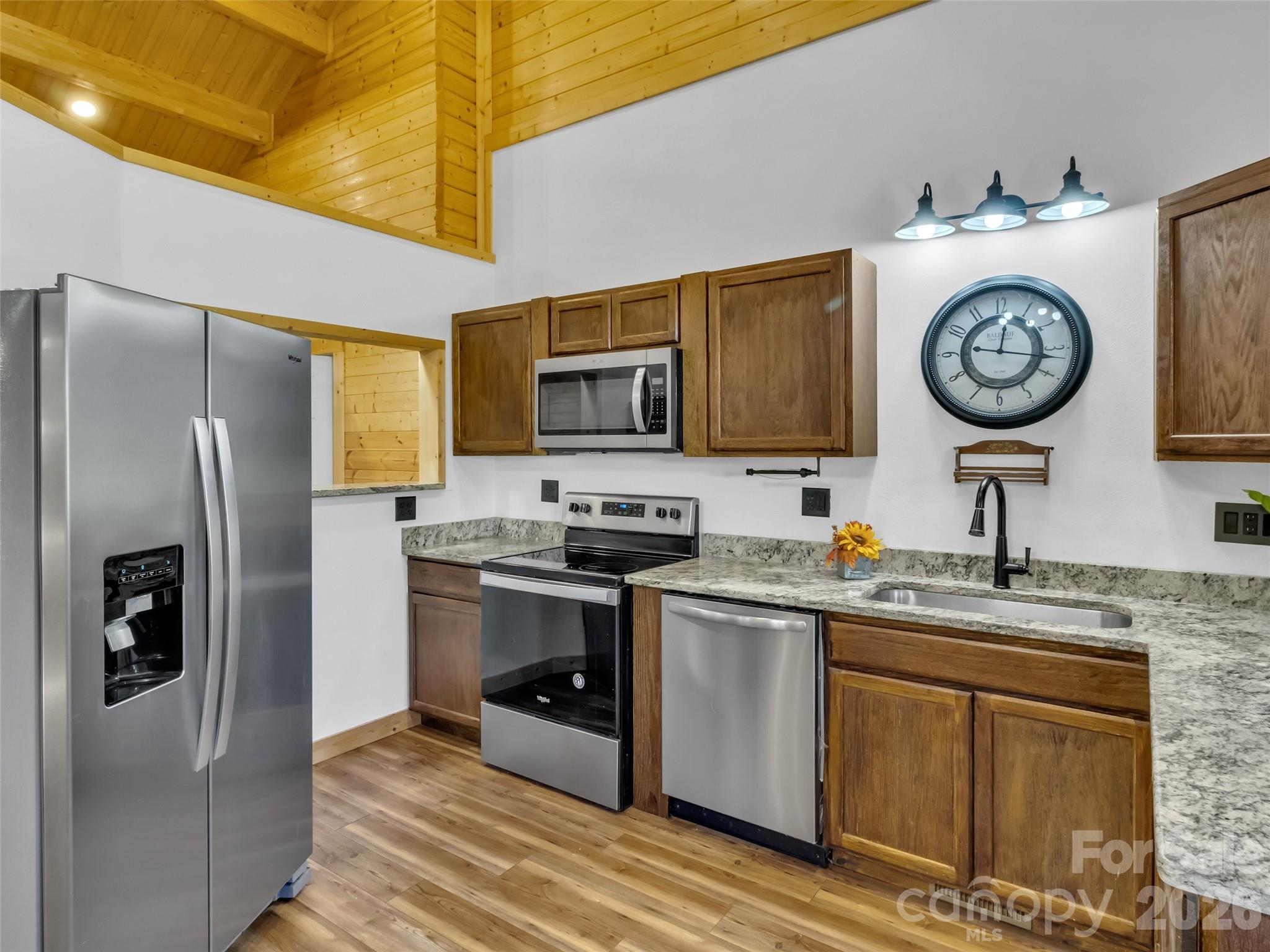 200 Linsonwood Ridge Property Photo 10