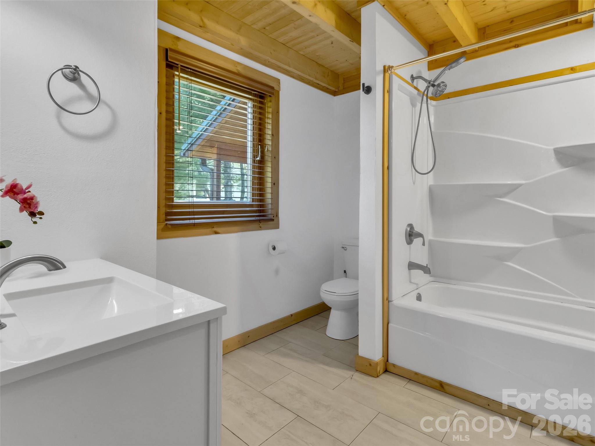 200 Linsonwood Ridge Property Photo 14