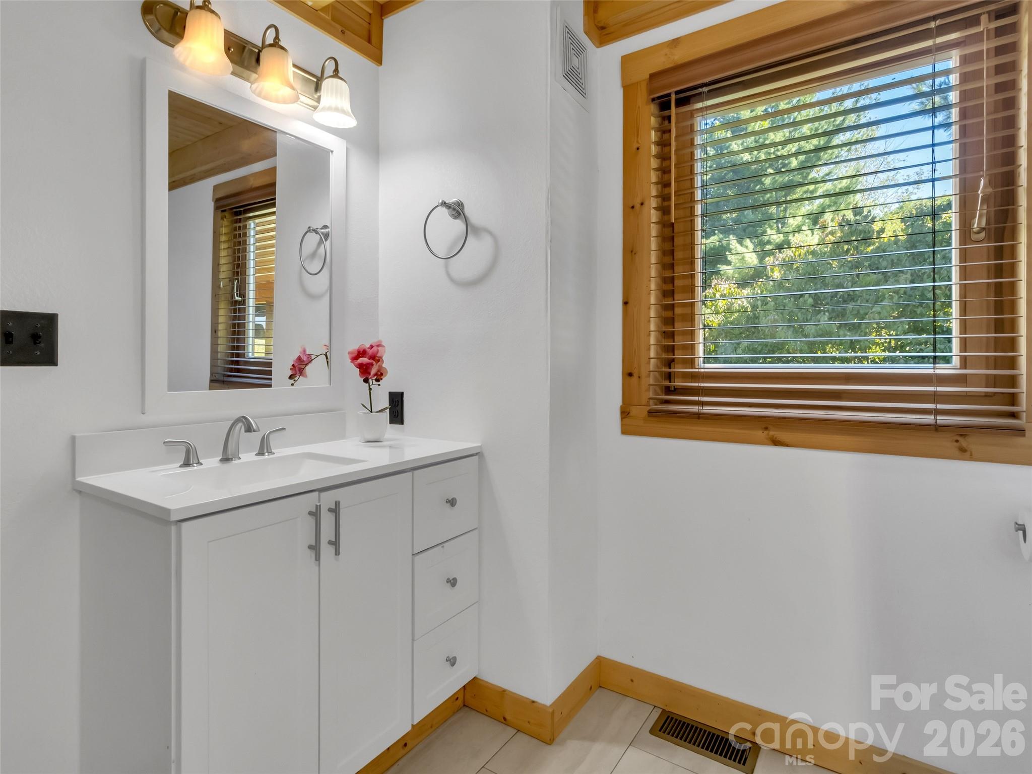 200 Linsonwood Ridge Property Photo 15