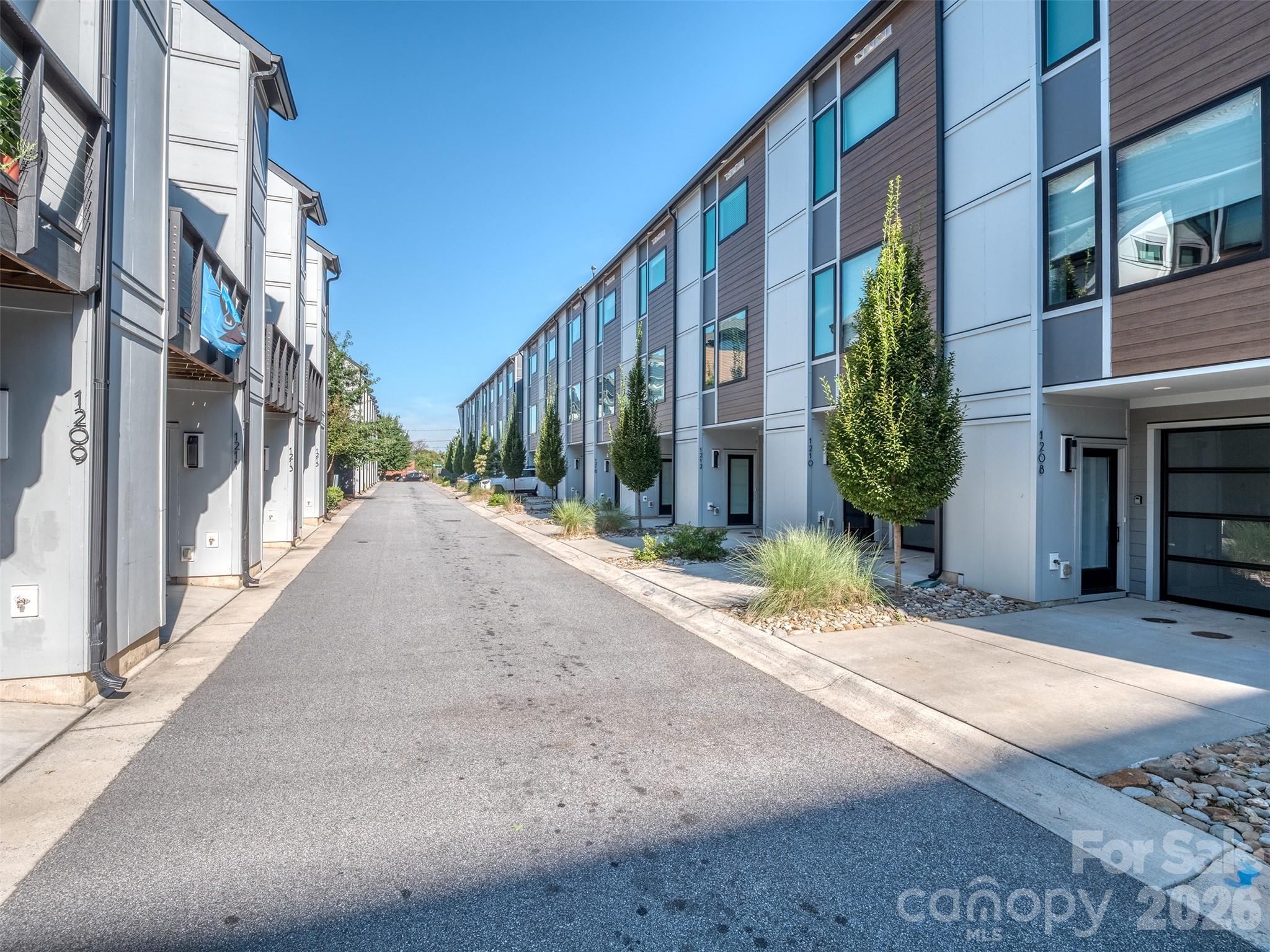 1212 Minter Place Property Photo 1