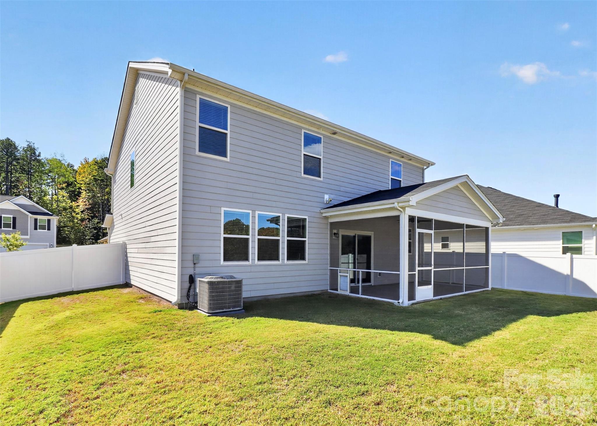 12133 Rowan Hill Drive Property Photo 33