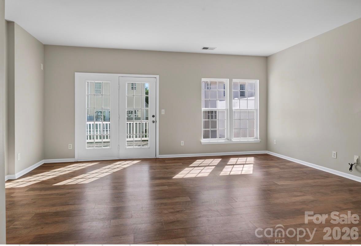 11757 Fiddlers Roof Lane Property Photo 5