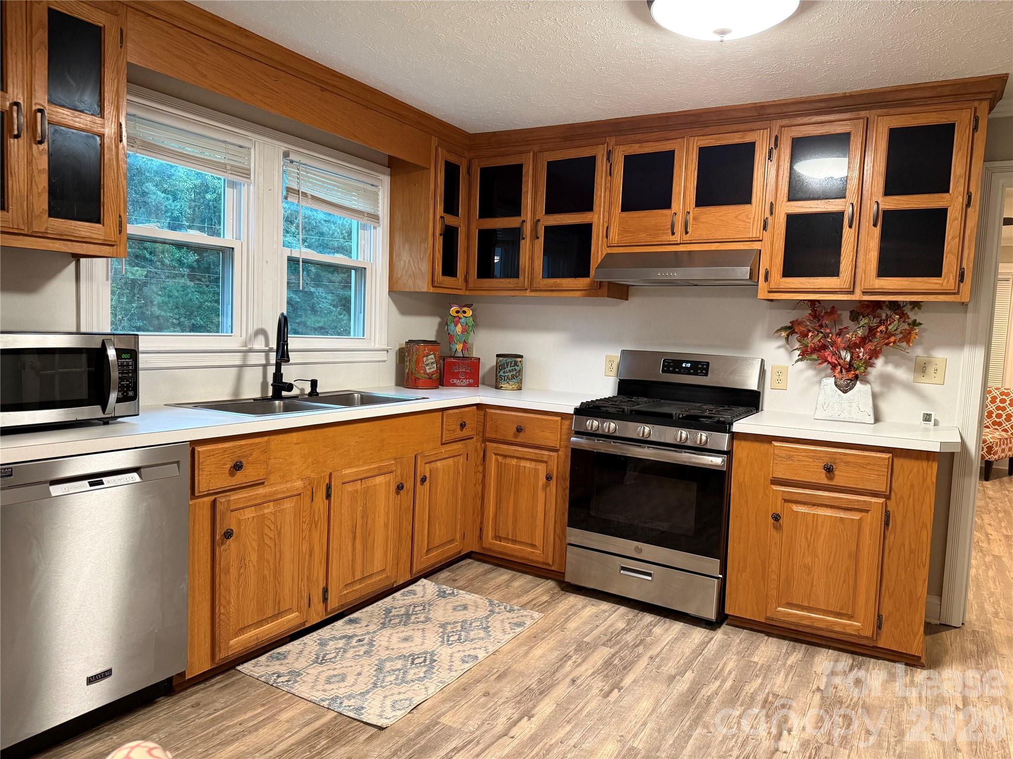 309 Moose Road Property Photo 5