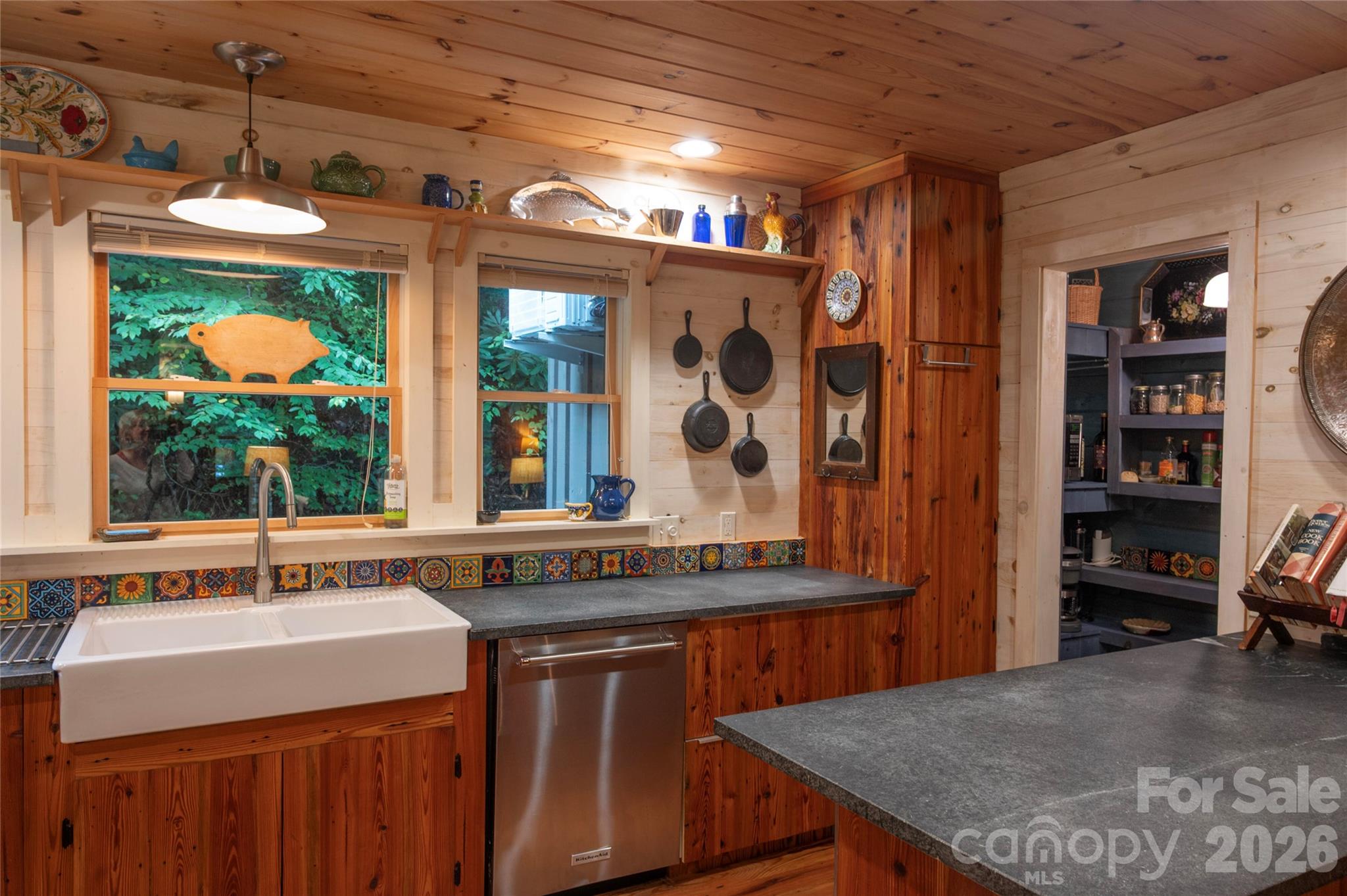 2218 Mountain Page Road Property Photo 8
