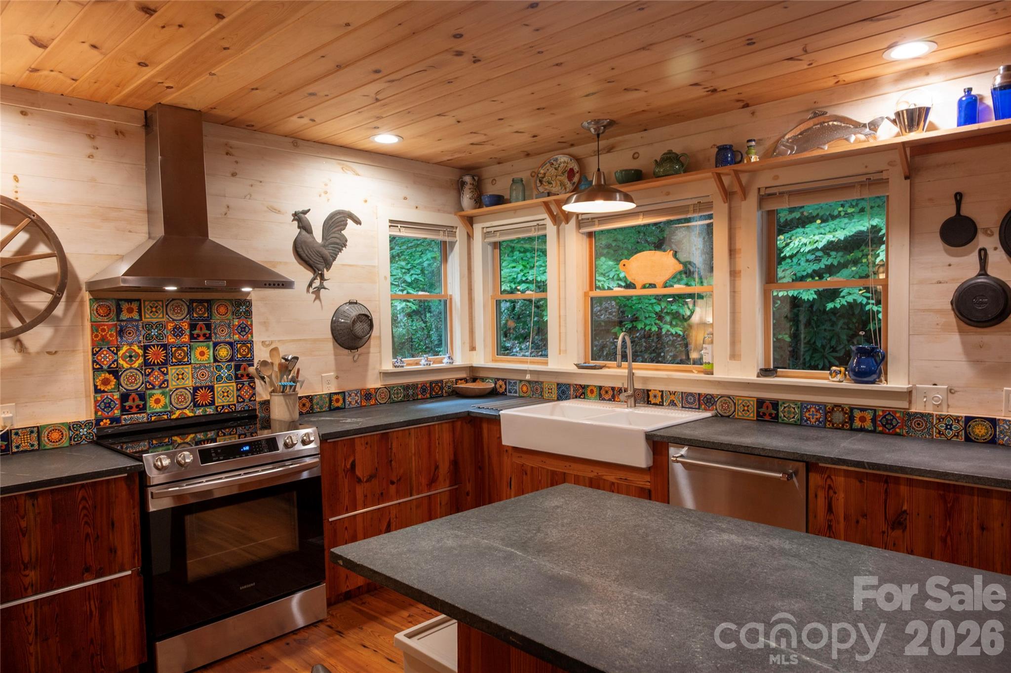 2218 Mountain Page Road Property Photo 9