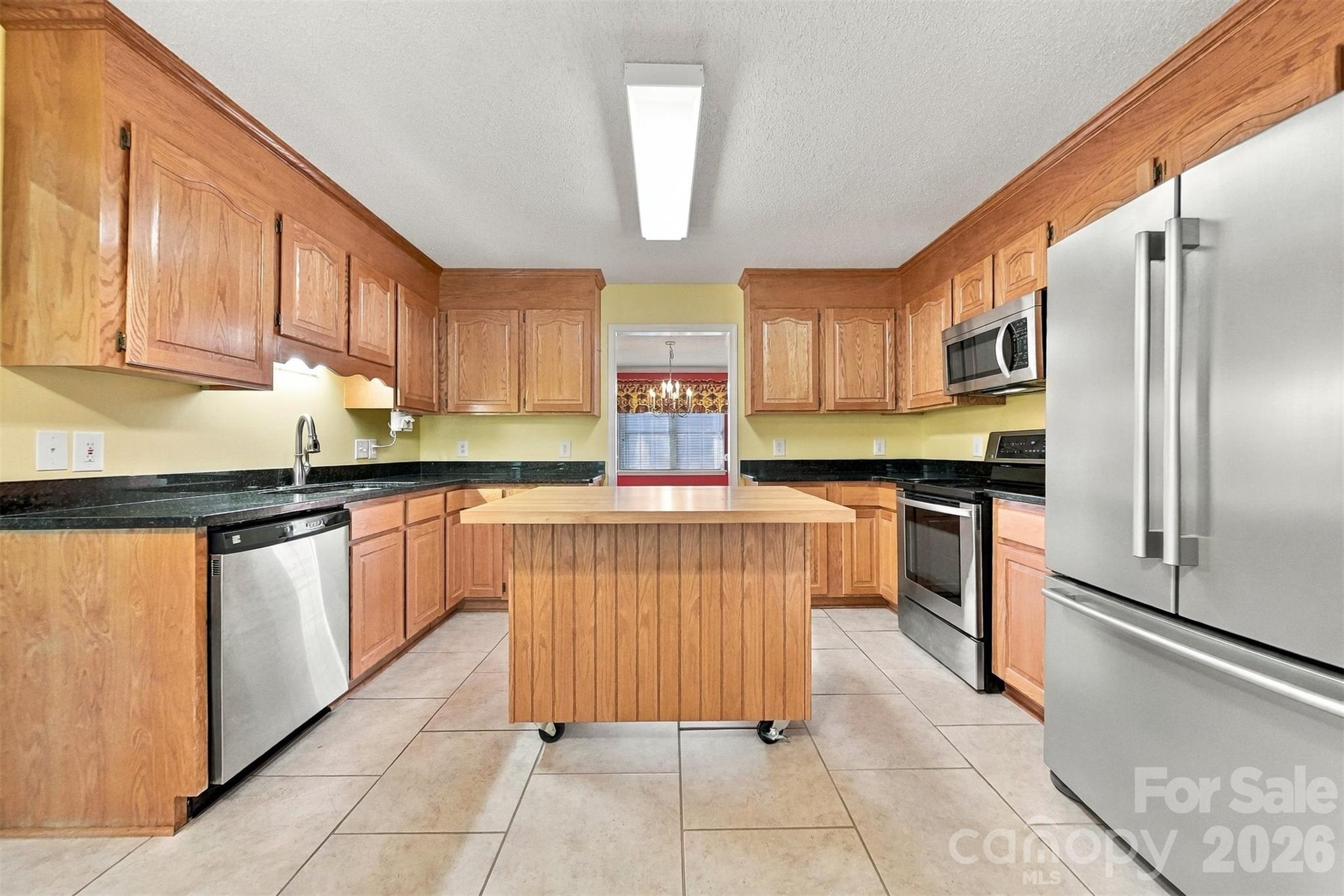 1119 Edgefield Lane Property Photo 9