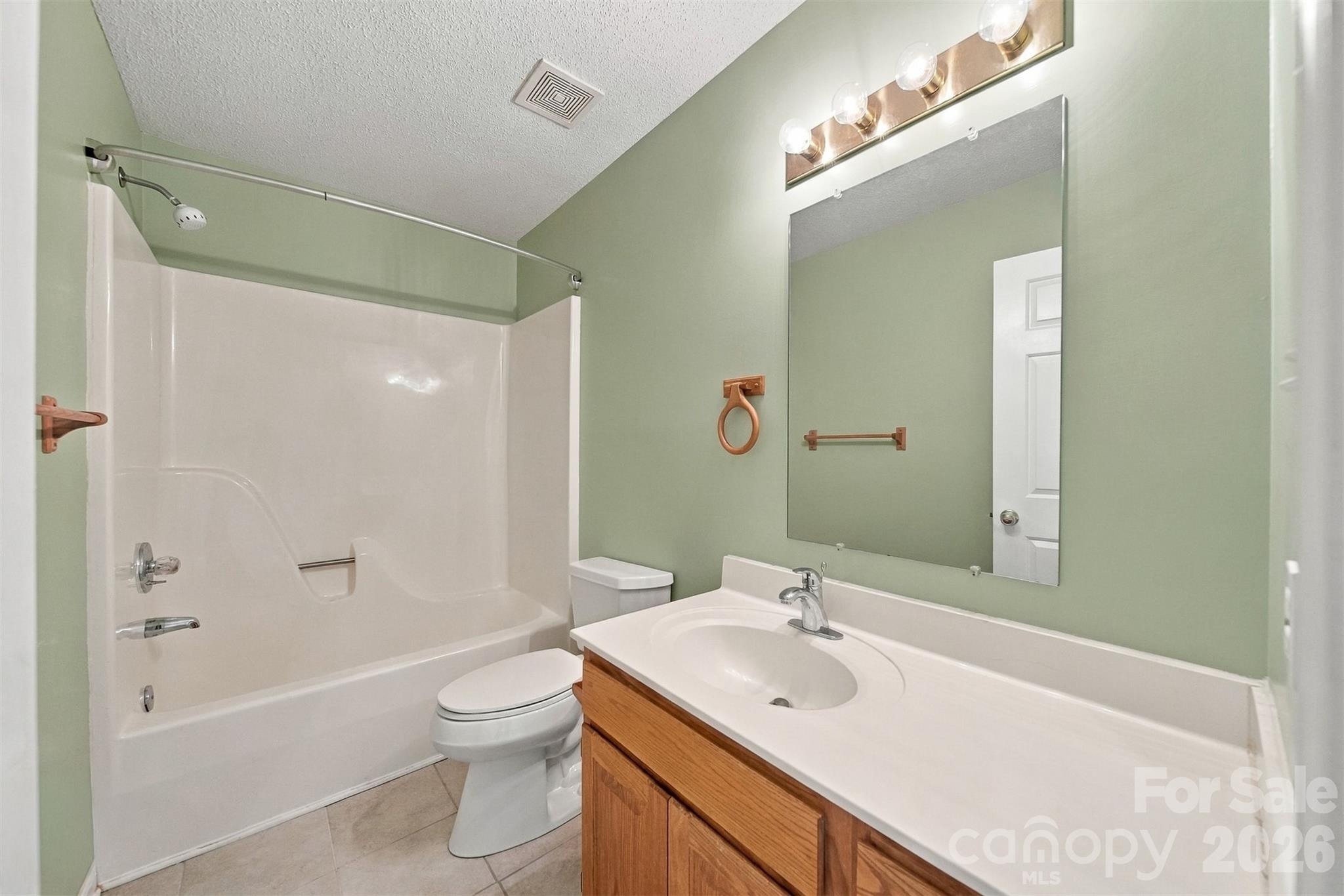 1119 Edgefield Lane Property Photo 16
