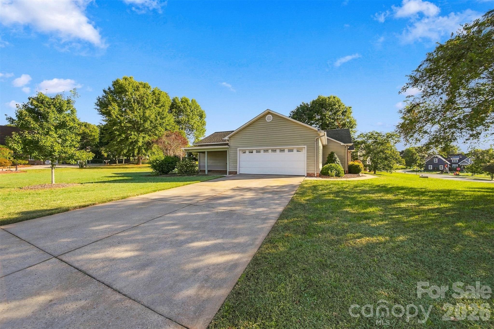 1119 Edgefield Lane Property Photo 18