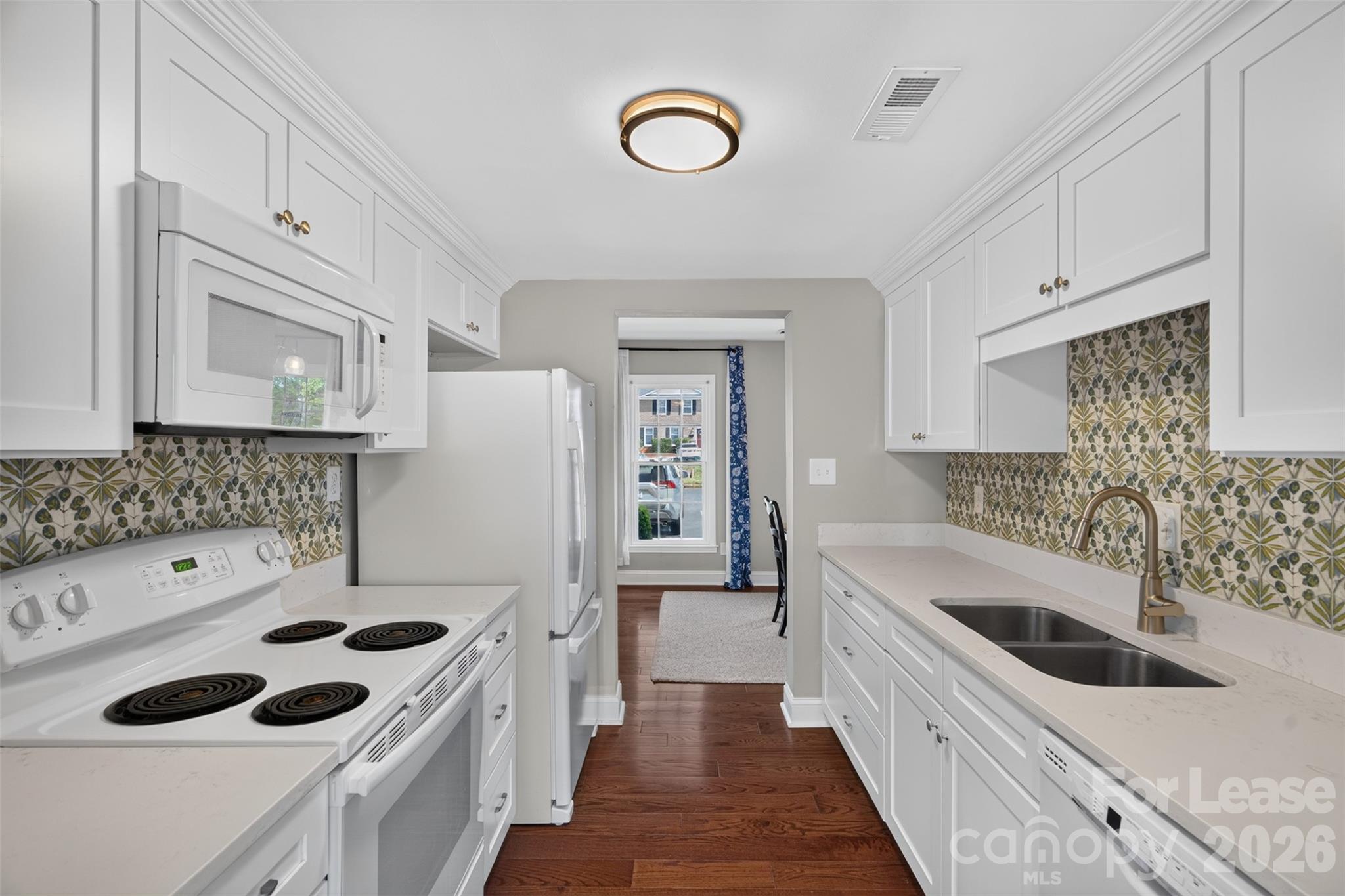 8333 Knights Bridge Road Property Photo 6