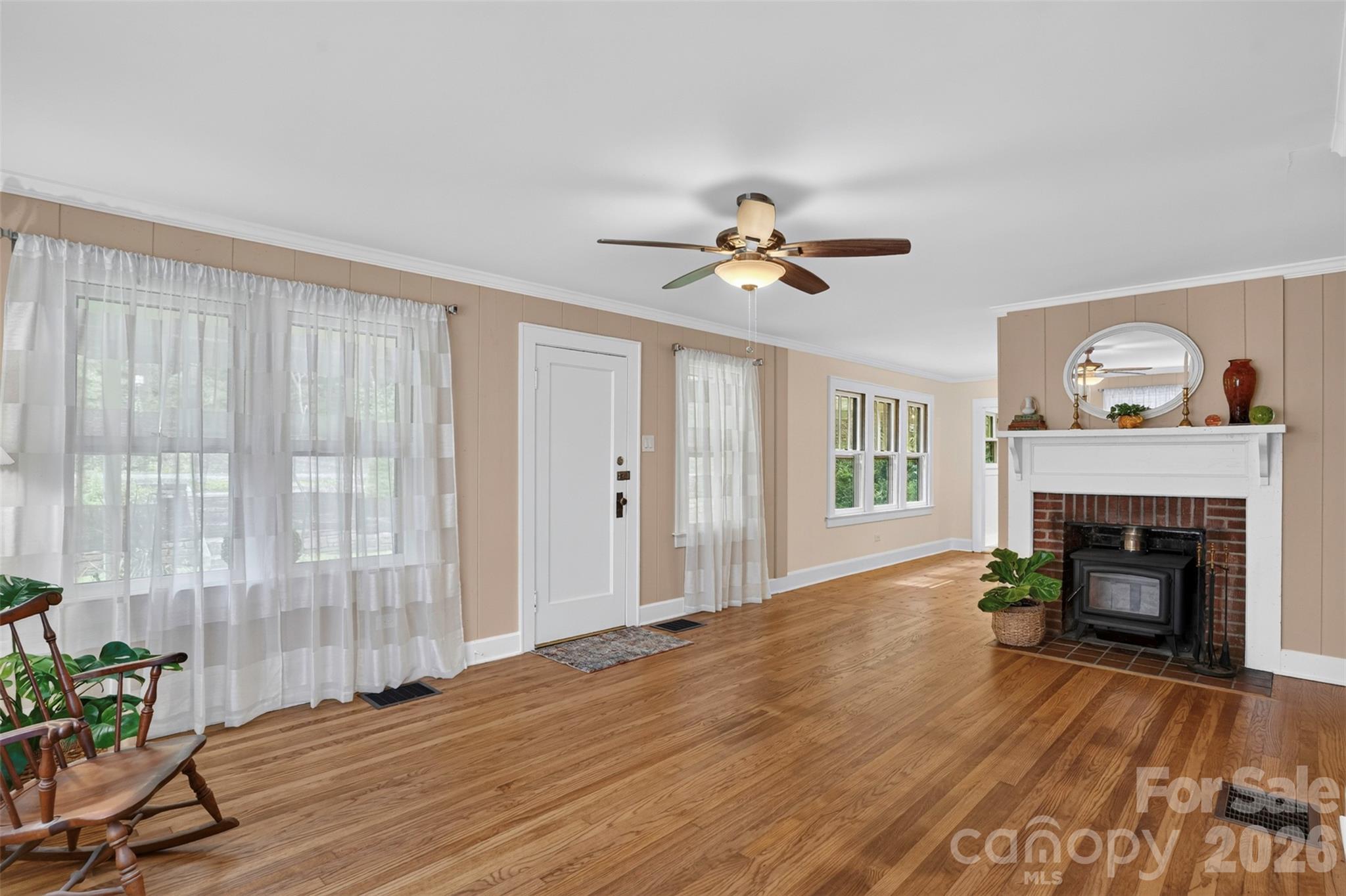 409 Lockhart Road Property Photo 9