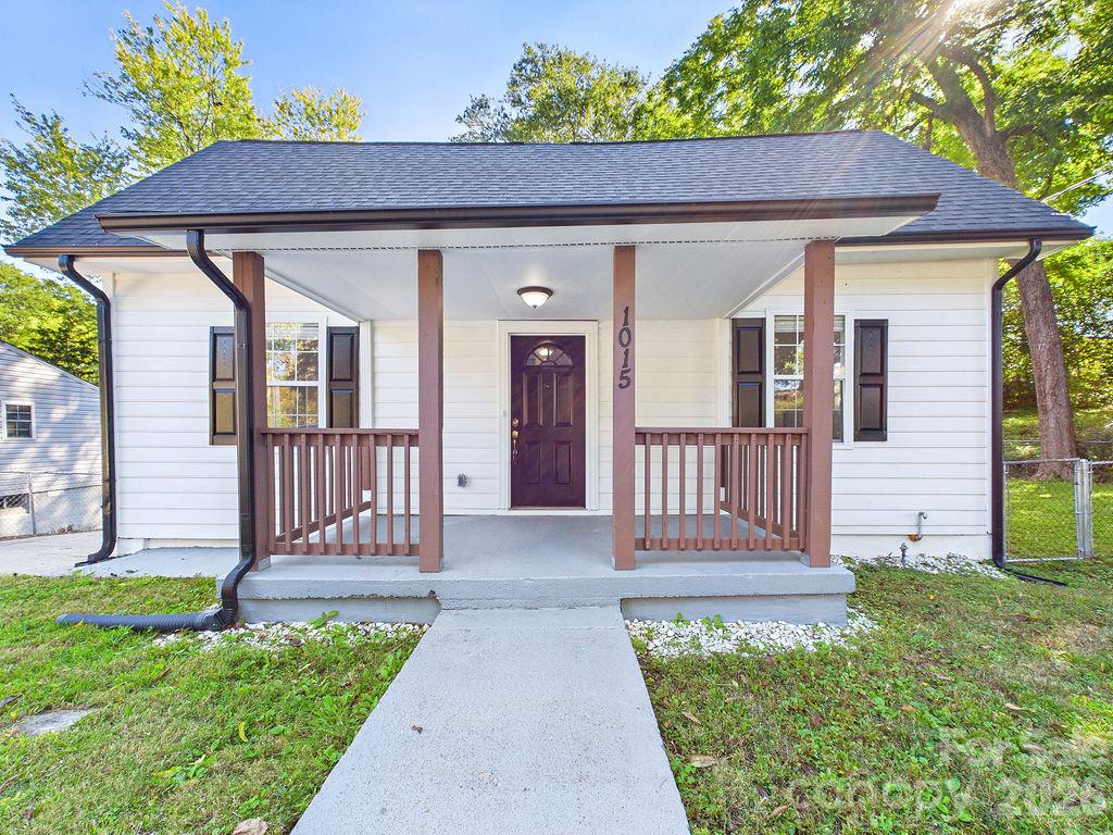 1015 4th Avenue Property Photo 1