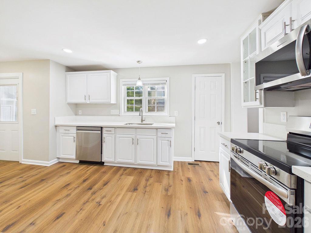 1015 4th Avenue Property Photo 8