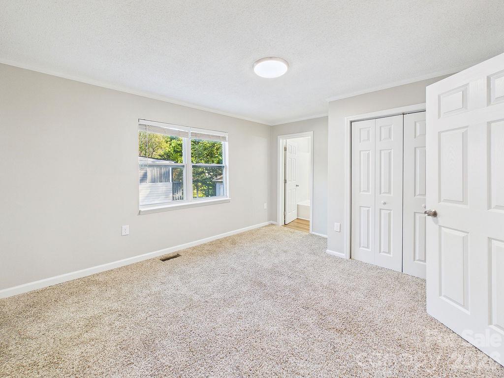 1015 4th Avenue Property Photo 11