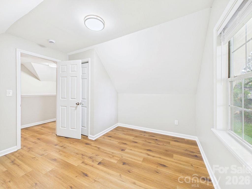 1015 4th Avenue Property Photo 17