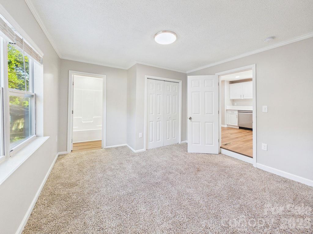 1015 4th Avenue Property Photo 19