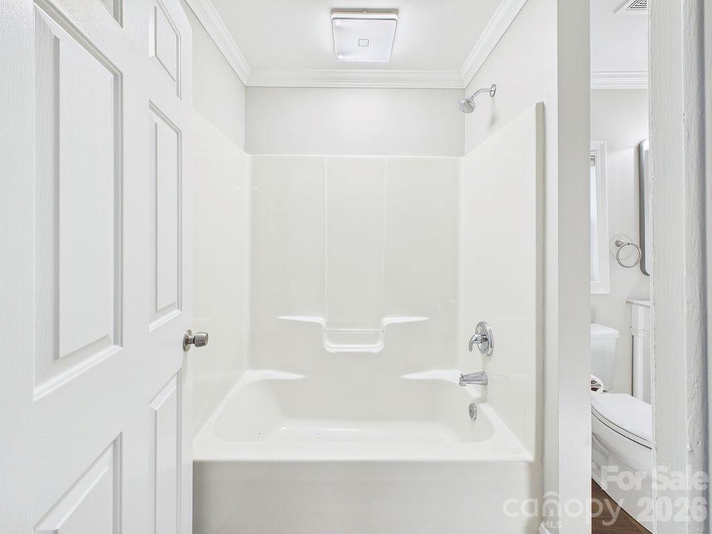 1015 4th Avenue Property Photo 23